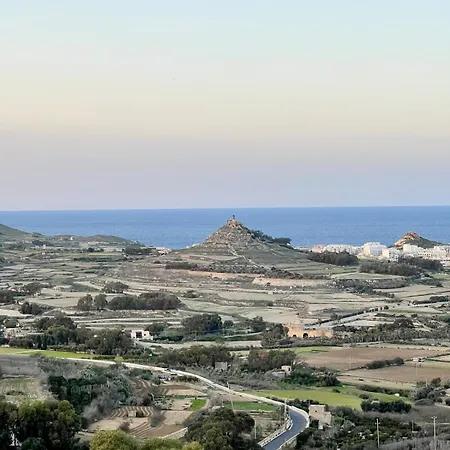 Lägenhet Skyline Gozo Penthouse With Jacuzzi Xagħra