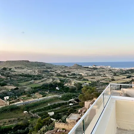 Skyline Gozo Penthouse With Jacuzzi Lägenhet