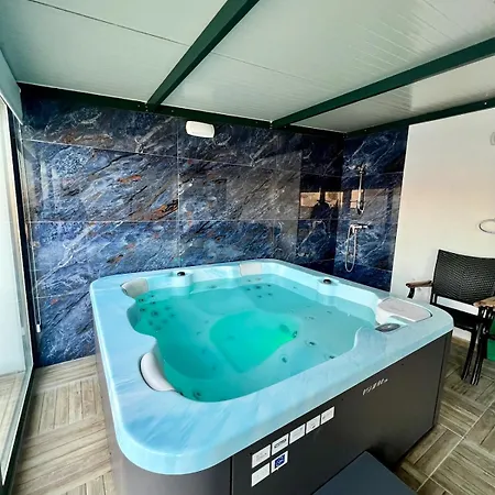 Skyline Gozo Penthouse With Jacuzzi Xagħra