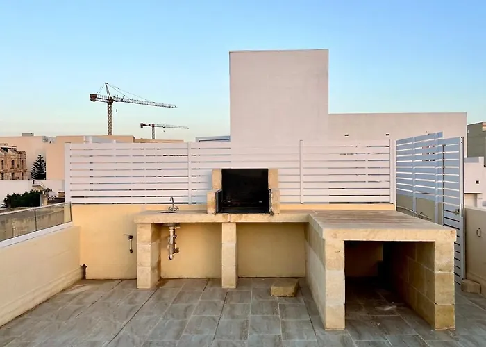 Skyline Gozo Penthouse With Jacuzzi 沙拉
