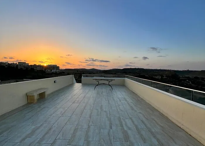 Skyline Gozo Penthouse With Jacuzzi * Xagħra