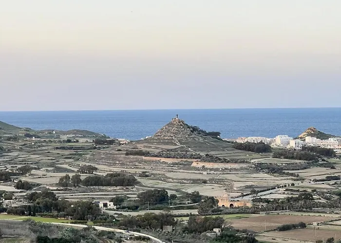 Skyline Gozo Penthouse With Jacuzzi Appartamento *
